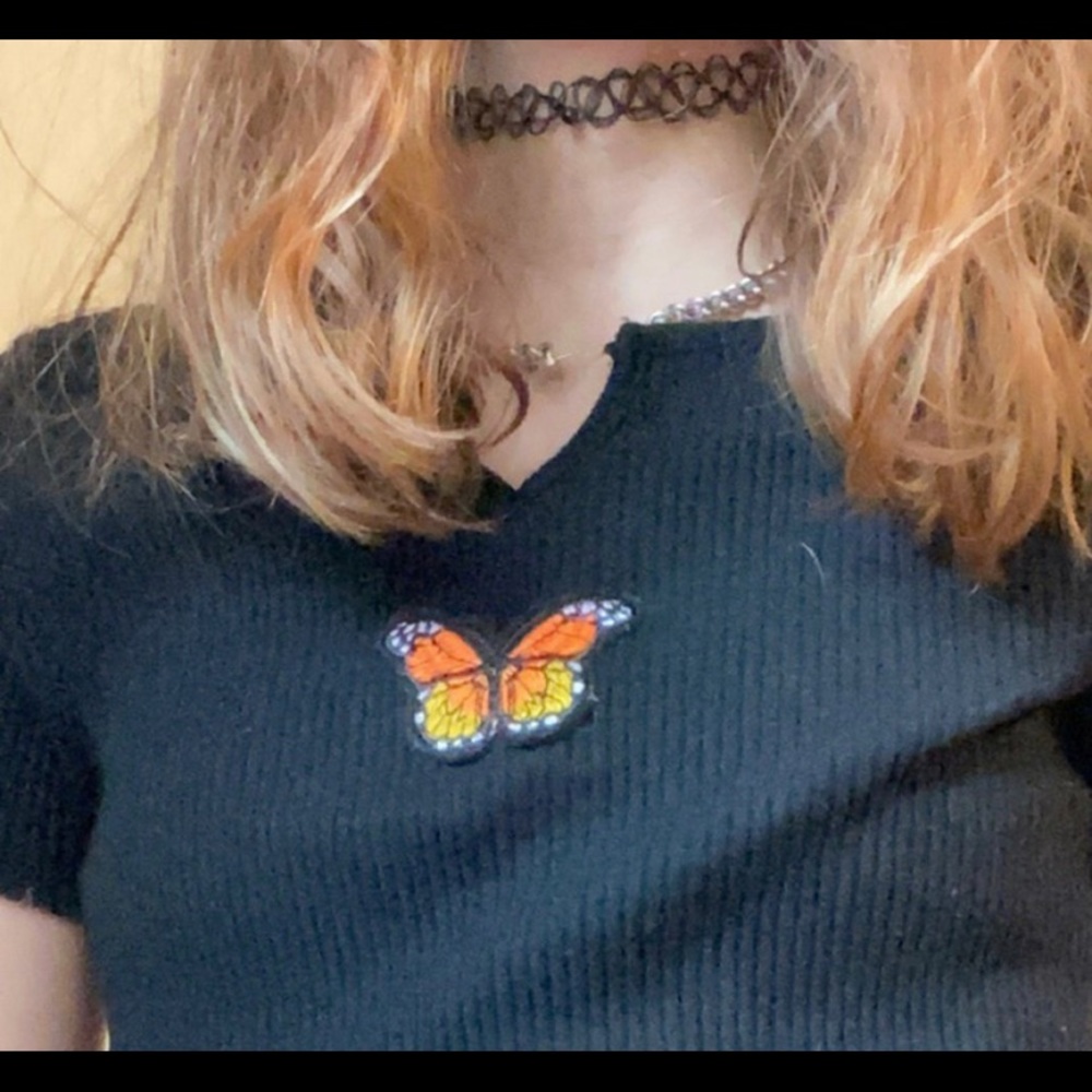 romwe butterfly baby top🤎